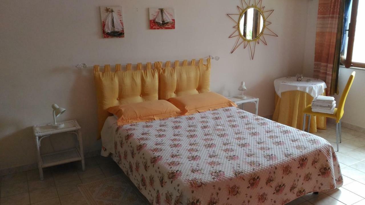 B&B Margherita Calasetta Eksteriør bilde